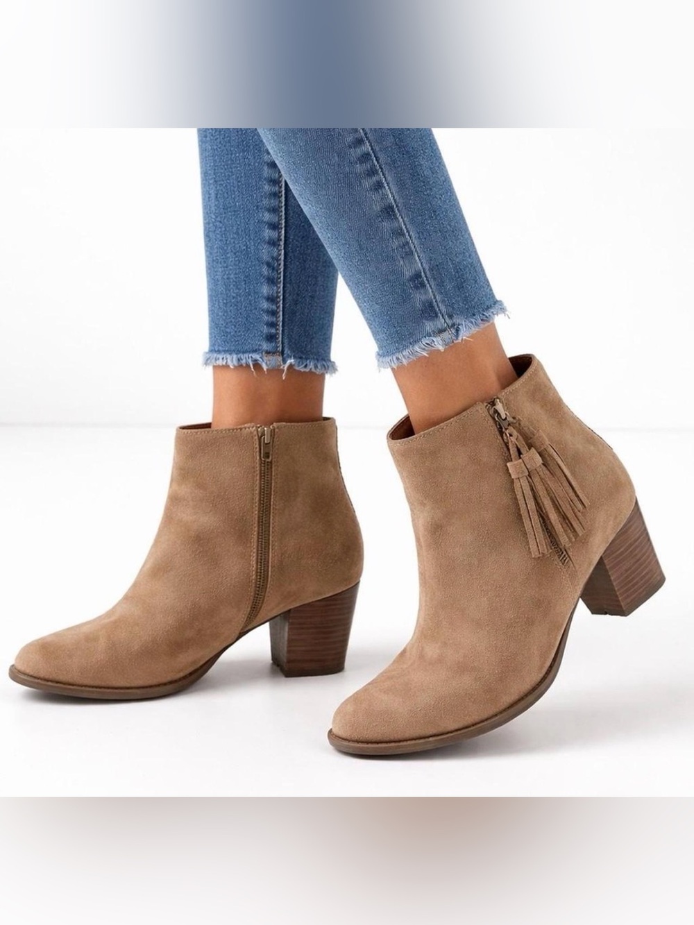 VIONIC Upright Madeline Bootie Size 9